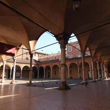 The Window On The Courtyard, Entire - La Finestra Sul Cortile, Intero Apartamento