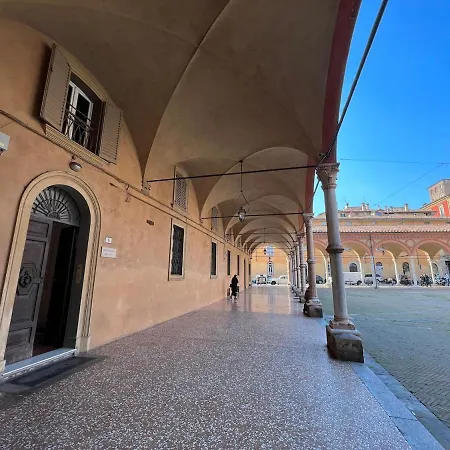 The Window On The Courtyard, Entire - La Finestra Sul Cortile, Intero Apartment